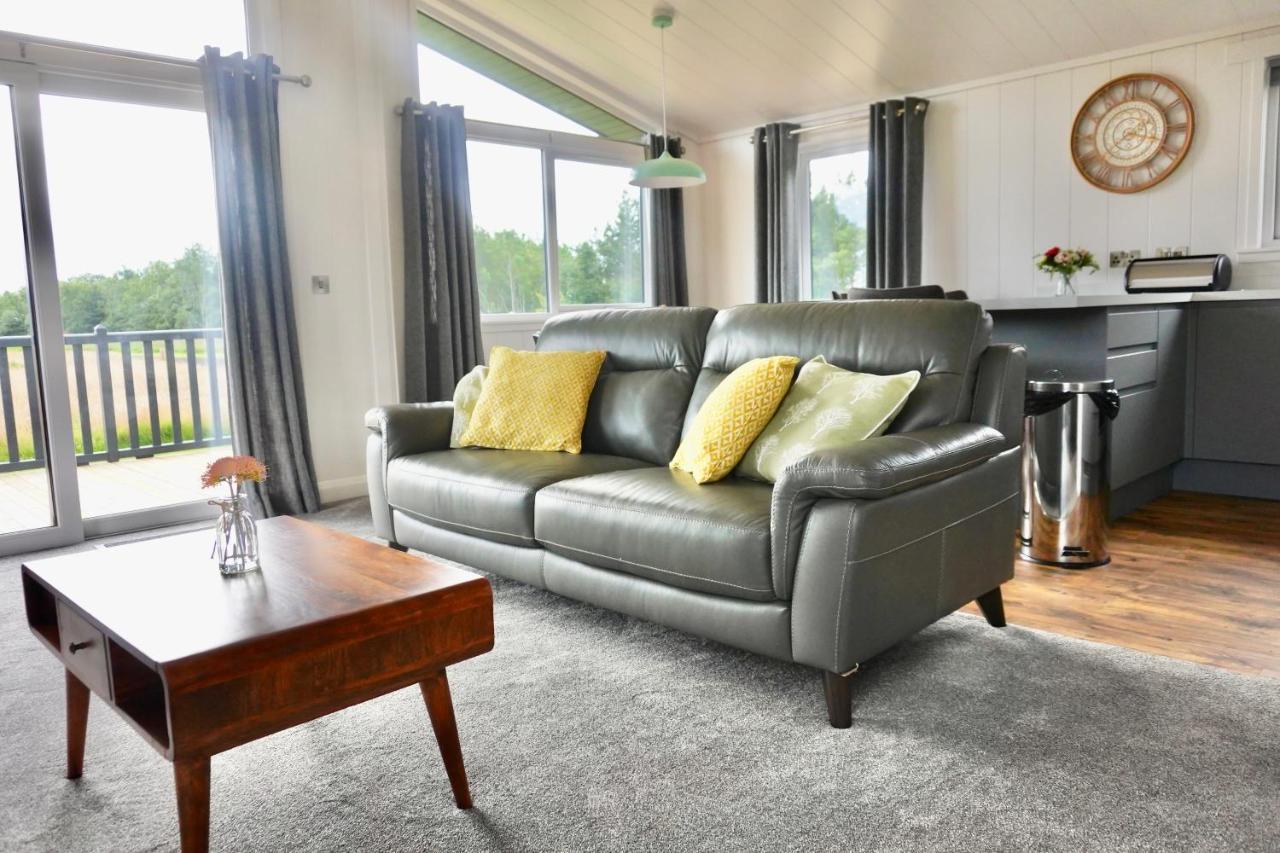 Linwater Caravan Park - Luxury Lodges And Static Caravans Near Edinburgh Newbridge  ภายนอก รูปภาพ